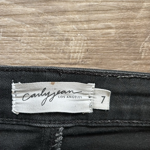 Carly Jean Los Angeles Laurel Wide Leg Jeans - Picture 4 of 7